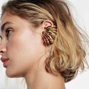 ZARA LARGE GOLD EAR CUFF EARRINGS NWT
